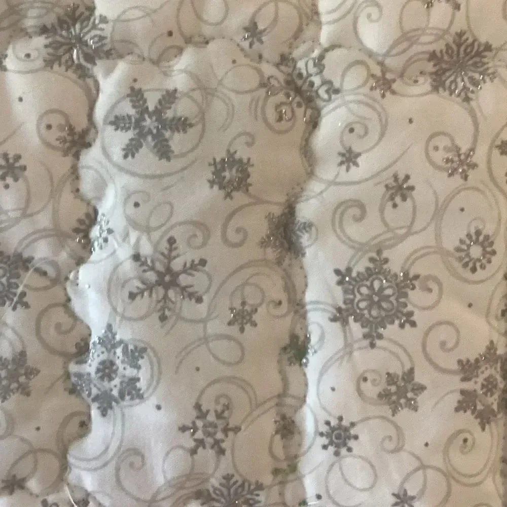 NWT. Hand Crafted Green, White and Silver Quilt